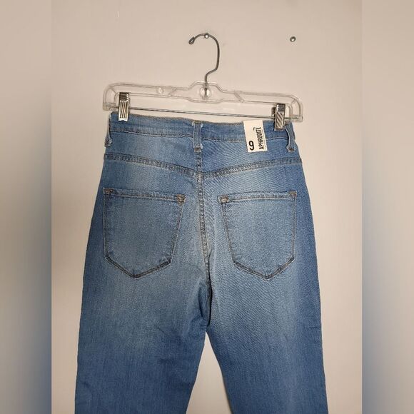 NEW Aphrodite Jeans Skinny Split Knee Light Wash High Waist Size 29 Minimalist - Picture 9 of 9